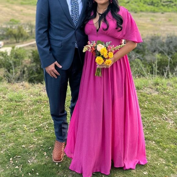 Vici Dresses & Skirts - Vici Orchid Pink Plunge Dress New